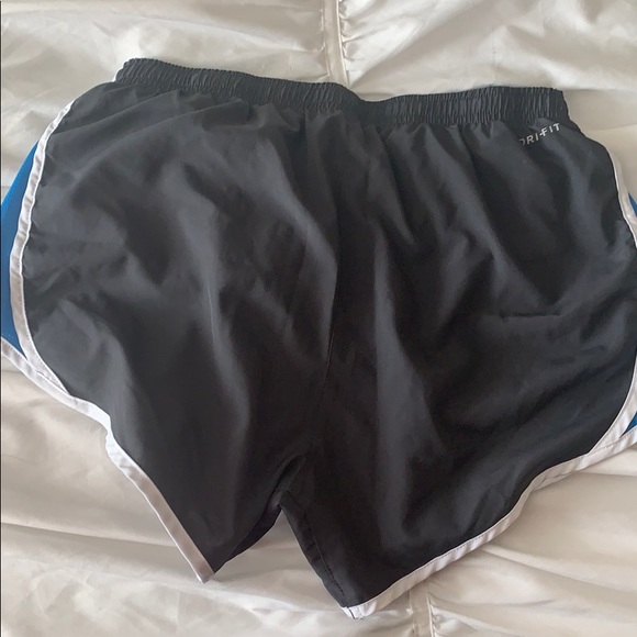 Nike Shorts - Picture 3 of 4